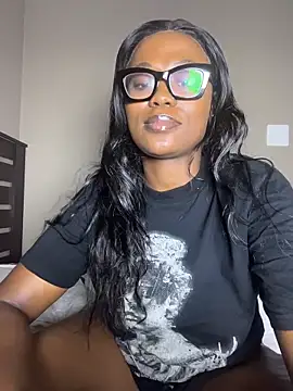 Moonzy77's Live XXX Chat