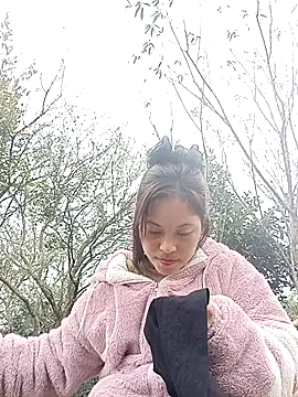 Alice-567 Adlı Modelin Canlı XXX Sohbeti