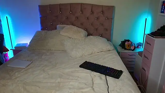 miaa_saenz1 Live XXX Chat