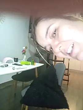 Fernandar2025's Live XXX Chat