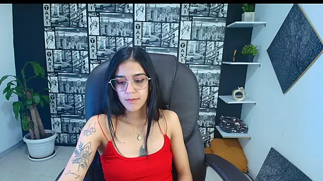 DanielaMonroe Chat XXX in diretta