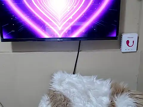 Wild_DanicaX élő XXX-chatje