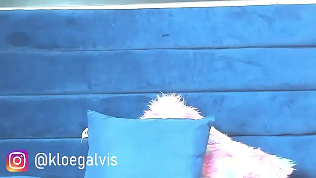 Kloe-squirts Chat XXX in diretta