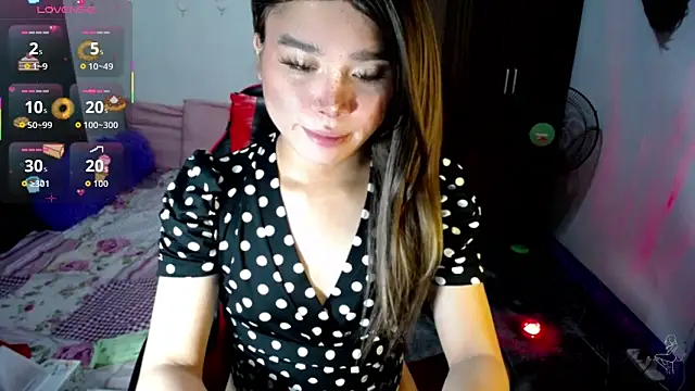 sofiathe1st élő XXX-chatje