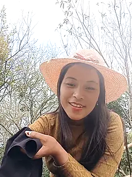 Alice-567 即時 XXX 聊天