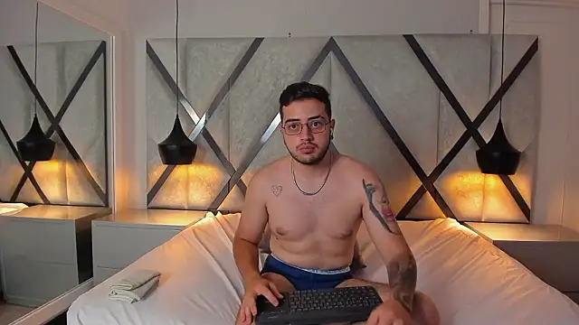 Ethan_Greys Live XXX-Chat