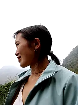 ngan-cute Chat XXX live