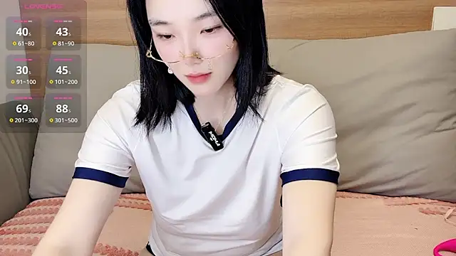 upoo7ltのライブXXXチャット