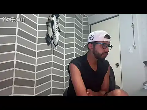 thomass1018's Webcam Show