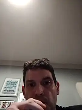 Chat +18 de Hixxy_1025 ao vivo