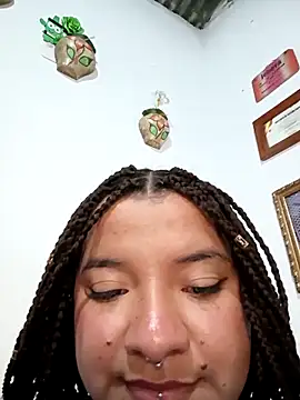 tina_tinitaa 即時 XXX 聊天