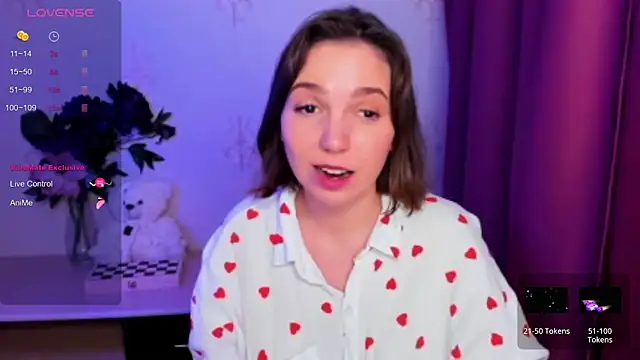 Chatroom XXX en direct de KindHazelHere_