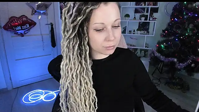 Chatroom XXX en direct de HoneySallyMoore