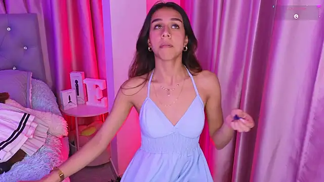 Emiily_Scott1 Live XXX Chat