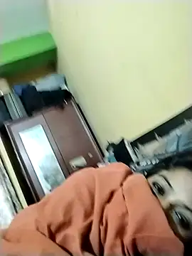 Babydoll_18: απευθείας συνομιλία ΧΧΧ