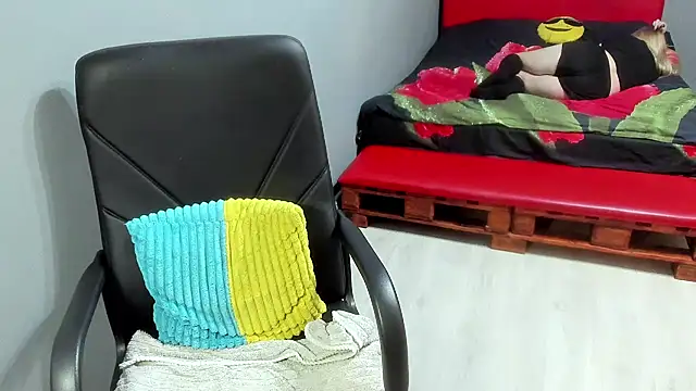 Ledi_Catherin Adlı Modelin Canlı XXX Sohbeti