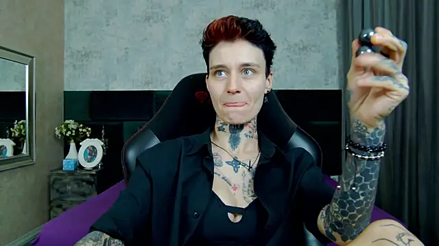 KennyXSX Adlı Modelin Canlı XXX Sohbeti