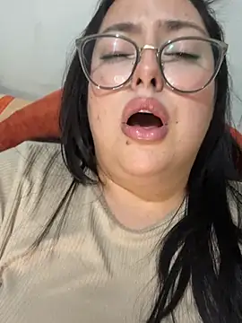 MileyGia: απευθείας συνομιλία ΧΧΧ