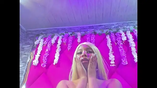 luna_owens_'s Live XXX Chat