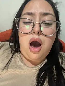 MileyGia Live XXX Chat