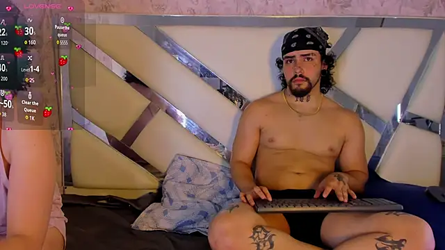 دردشة Benny_and_Mark الجنسية المباشرة