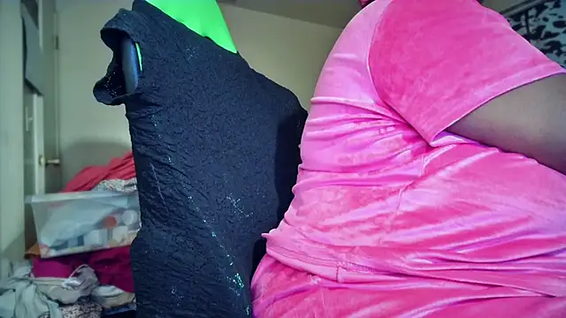 -Yagurlwest Adlı Modelin Canlı XXX Sohbeti