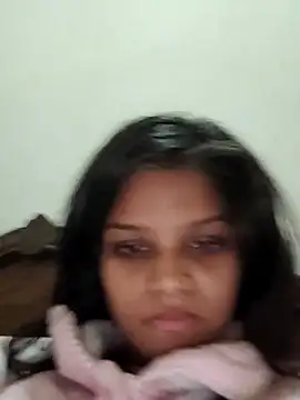 Komal0099 Adlı Modelin Canlı XXX Sohbeti