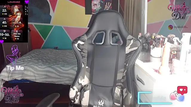 Czat XXX na żywo – Mysticdooll69