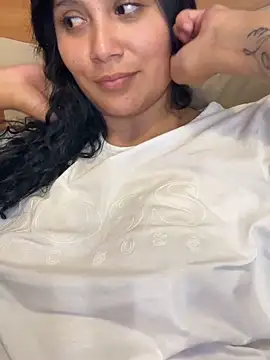 kinky_mila@xh Adlı Modelin Canlı XXX Sohbeti