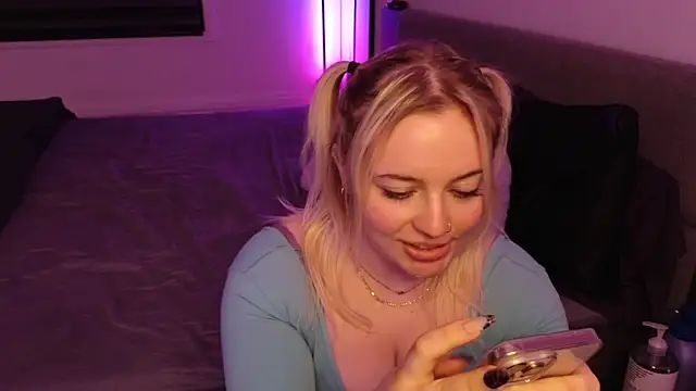 margot_robbie7 Live XXX Chat