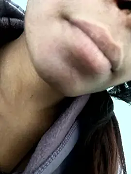 Aaisha-16's Webcam Show