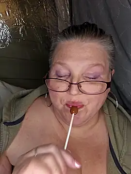 Budd_Bunney 现场XXX聊天