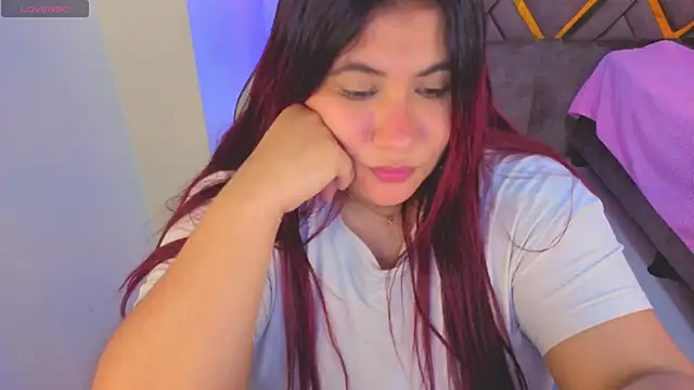 Addyy_02: онлайн-секс-чат