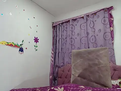 DannaTs1's Webcam Show