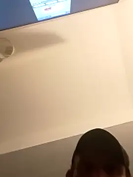 freemindedguyuk 即時 XXX 聊天