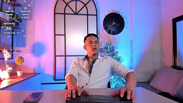 Dustin_Sonne 即時 XXX 聊天