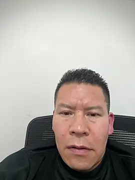 Manu0586 即時 XXX 聊天