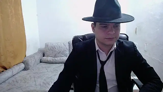 Victor_Maitland 即時 XXX 聊天