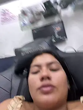 lunarous98's Live XXX Chat