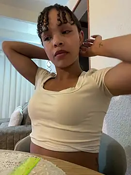 Yasmin777_ Live XXX-Chat