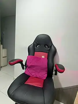 Isa_klein Chat XXX in diretta