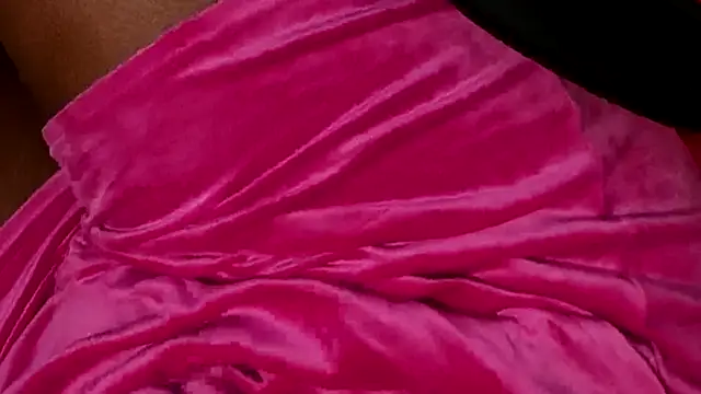 -Yagurlwest Chat XXX live