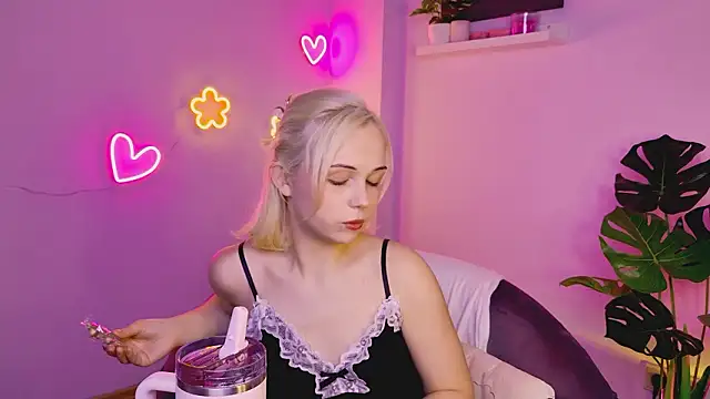 ElenaMonroe's Webcam Show