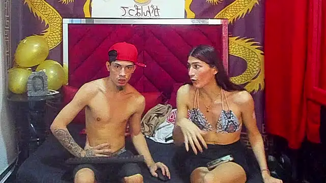 Pride_couple élő XXX-chatje