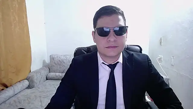 Victor_Maitland 即時 XXX 聊天