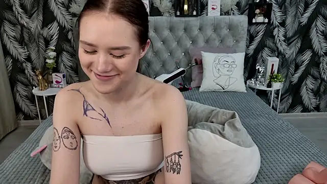 CarolineTenders Adlı Modelin Canlı XXX Sohbeti