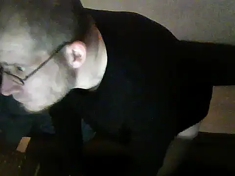 schmidtler35 Adlı Modelin Canlı XXX Sohbeti