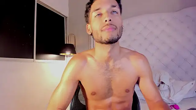 Thiagoferreti: διαδικτυακό σόου στην κάμερα