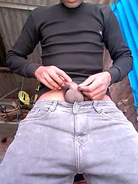 YOUR-LOVER-2's Webcam Show