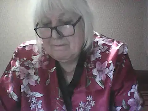 Alexia64231's Webcam Show